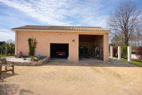 Maison de plain-pied, 130 m² habitables, Terrain 4 300 m²