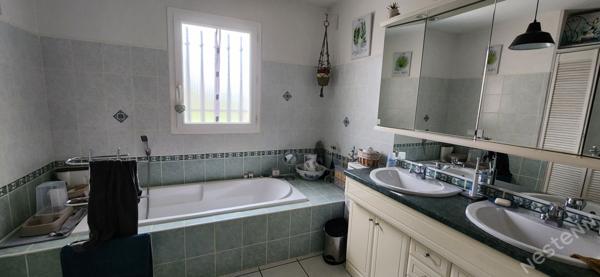 Maison de plain-pied, 130 m² habitables, Terrain 4 300 m²