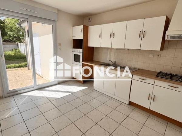 Location Maison 6 pièces 118 m² - 5 RUE DU JARDIN DES COURBES Sable Sur Sarthe 72300