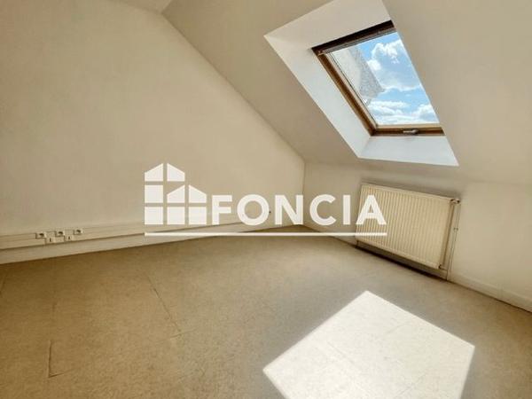 Location Maison 6 pièces 118 m² - 5 RUE DU JARDIN DES COURBES Sable Sur Sarthe 72300