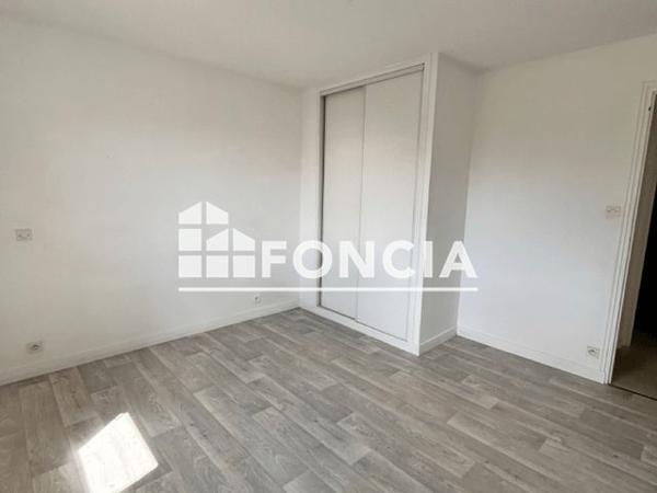 Location Maison 6 pièces 118 m² - 5 RUE DU JARDIN DES COURBES Sable Sur Sarthe 72300