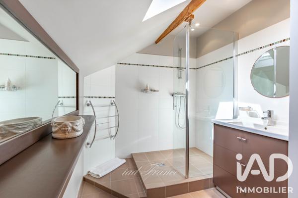 Maison à vendre 7 pièces 200 m² Les Alluets-le-Roi