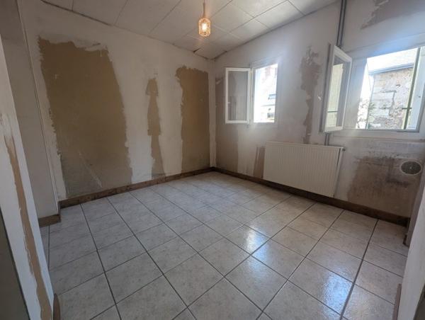 Maison à vendre 119 460 € La Ville-aux-Dames 3 p 55 m² DPE F