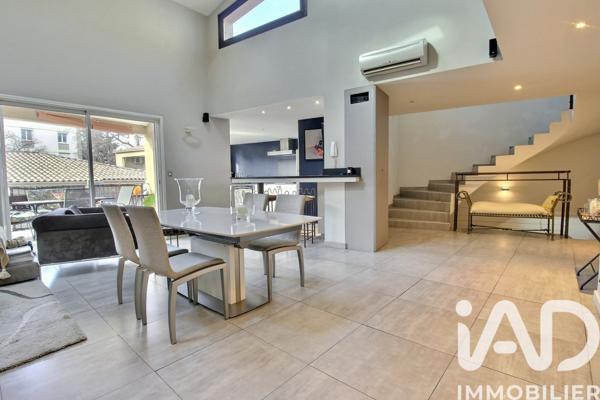 Appartement à vendre 6 pièces 216 m² Morières-lès-Avignon