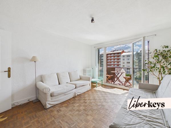 DERNIER ÉTAGE – 3 PIÈCES LUMINEUX AVEC BALCON