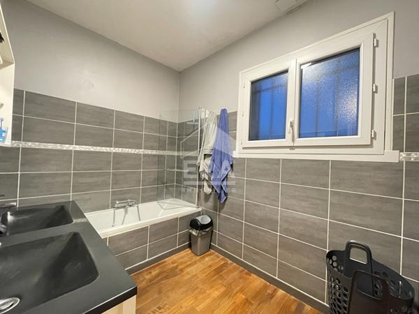 A vendre maison de Plain pied à COURSAC T3 avec bureau et sous-sol