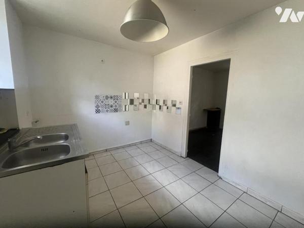 LA FERTE MACE, maison 2ch avec cour
