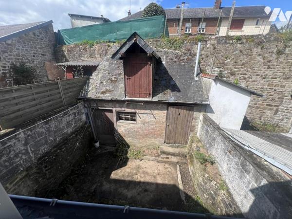 LA FERTE MACE, maison 2ch avec cour