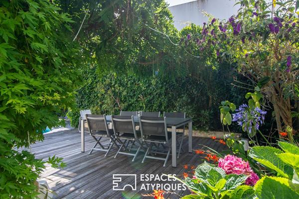 Villa confidentielle avec piscine rooftop et deux garages au coeur d’un quartier prisé