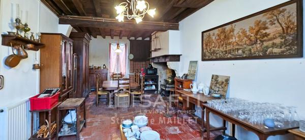 Maison de ville spacieuse au fort potentiel