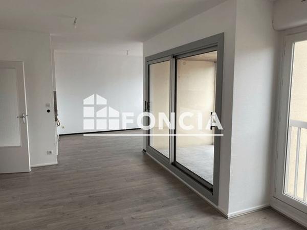 Location Studio 41.7 m² - 10, BOULEVARD BARON DU MARAIS Roanne 42300
