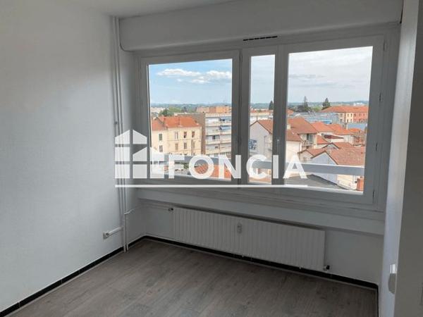 Location Studio 41.7 m² - 10, BOULEVARD BARON DU MARAIS Roanne 42300