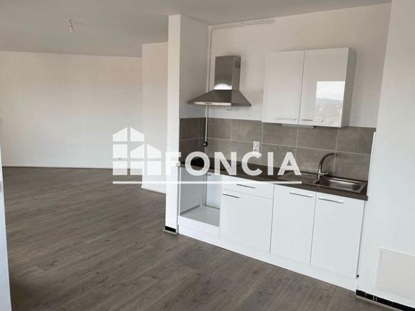 Location Studio 41.7 m² - 10, BOULEVARD BARON DU MARAIS Roanne 42300