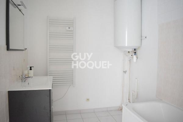 APPARTEMENT F2 ÉPERNON