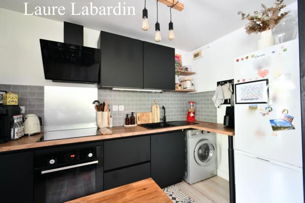 Appartement à louer à AGEN (47), 2 chambres, terrasse, places de parking, cave