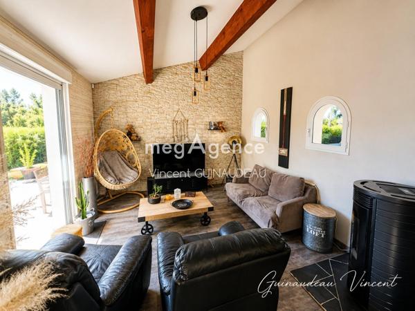 Maison à LA ROMAGNE, 49740 - 10 pièces 174m²