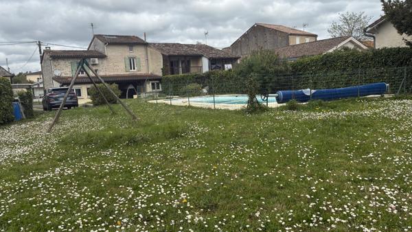 MAISON VILLAGE/4 CHAMBRES/PISCINE