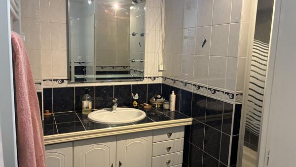 MAISON VILLAGE/4 CHAMBRES/PISCINE