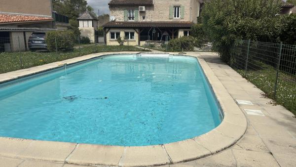 MAISON VILLAGE/4 CHAMBRES/PISCINE