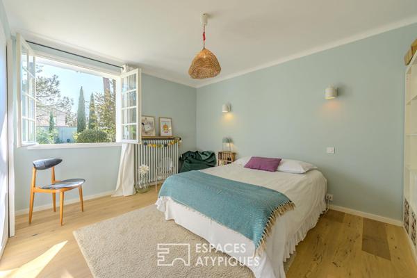 Douceur de vivre, villa singulière au coeur de son jardin méditerranéen avec piscine