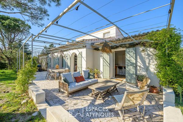 Douceur de vivre, villa singulière au coeur de son jardin méditerranéen avec piscine
