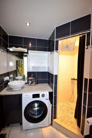 GRESY-SUR-ISERE (73) MAISON Mitoyenne T4 de 136m2 + T2 de 51m2