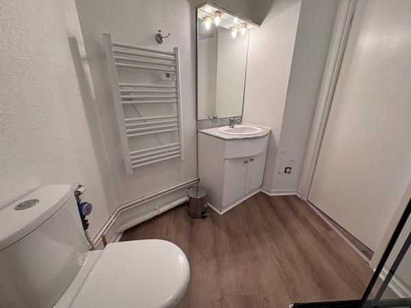 Studio A011 meublé confortable à Orléans sud, à deux pas du tramway