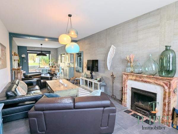 Maison en pierre en centre ville de Marennes + studio loué