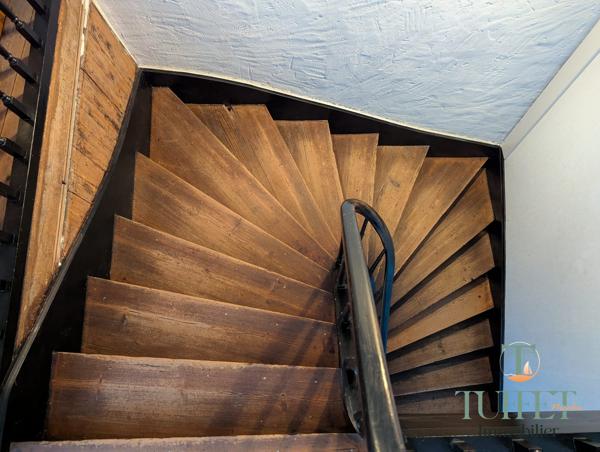 Maison en pierre en centre ville de Marennes + studio loué