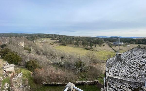 Maison à vendre    2 pièces •  Hures-la-Parade