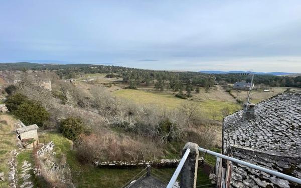 Maison à vendre    2 pièces •  Hures-la-Parade