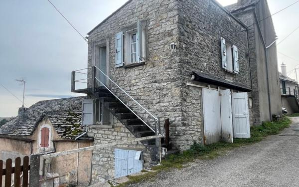 Maison à vendre    2 pièces •  Hures-la-Parade