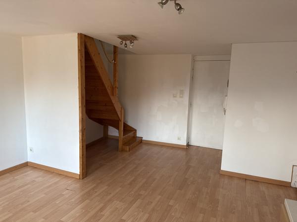 APPARTEMENT T2 DUPLEX DE 31.50M² - CENTRE-VILLE TARARE