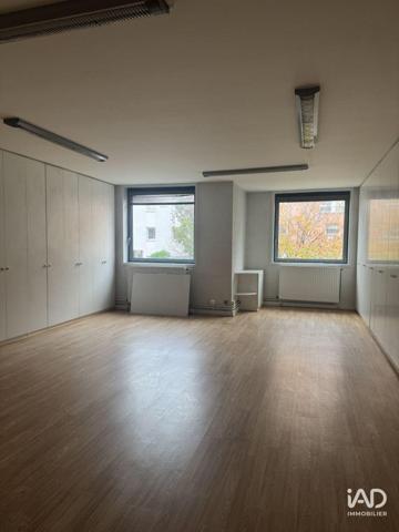 Location bureaux 285 m² Évry-Courcouronnes