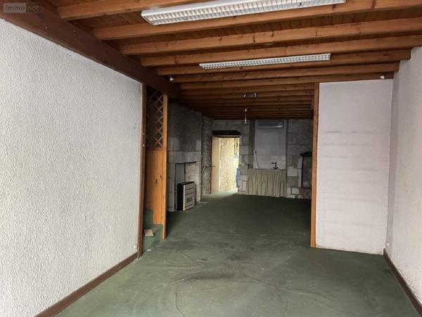 Local mixte (Professionnel/Habitation) à vendre à Ribérac en Dordogne (24600), ref : 077/1632