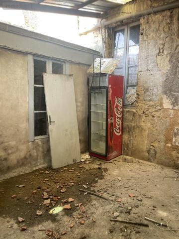 Local mixte (Professionnel/Habitation) à vendre à Ribérac en Dordogne (24600), ref : 077/1632