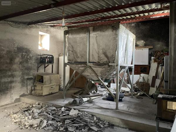 Local mixte (Professionnel/Habitation) à vendre à Ribérac en Dordogne (24600), ref : 077/1632