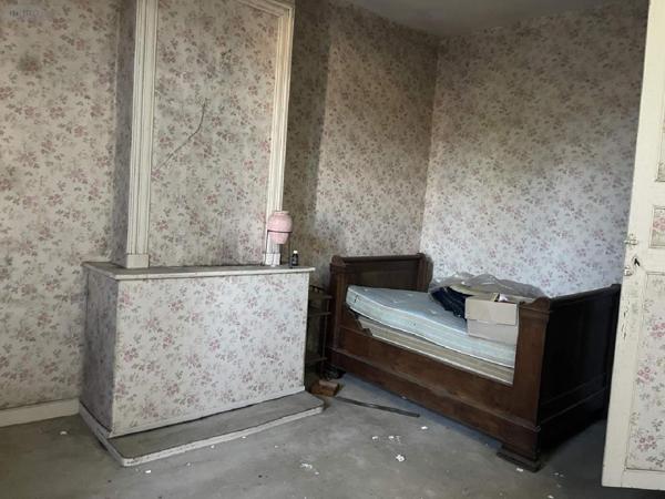 Local mixte (Professionnel/Habitation) à vendre à Ribérac en Dordogne (24600), ref : 077/1632