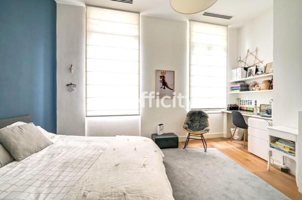 Appartement
         8 pièces
        - 264 m² Bien prestige 1 490 000 € *
