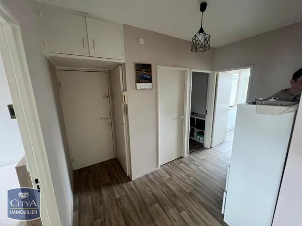 Appartement à louer 4 pièces 73.15m²