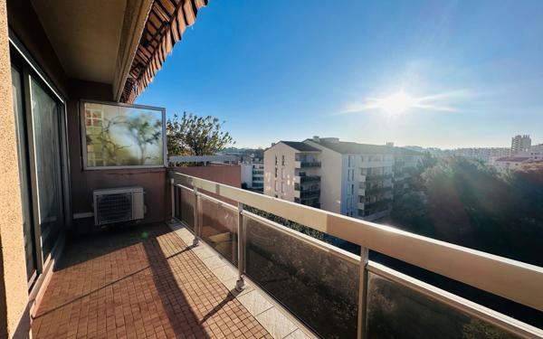 Appartement à vendre    3 pièces • 61,20 m2 Toulon