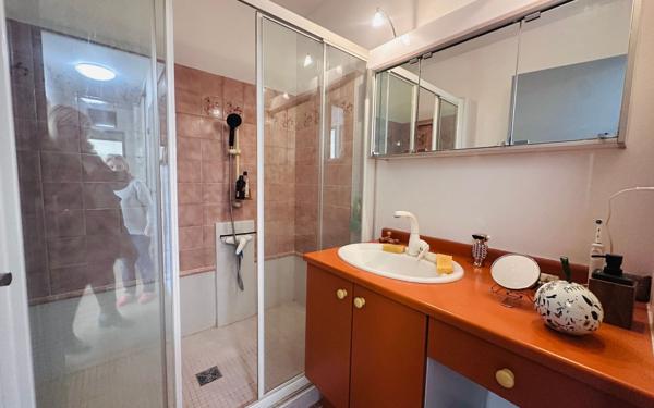 Appartement à vendre    3 pièces • 61,20 m2 Toulon