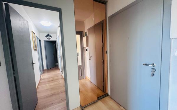 Appartement à vendre    3 pièces • 61,20 m2 Toulon