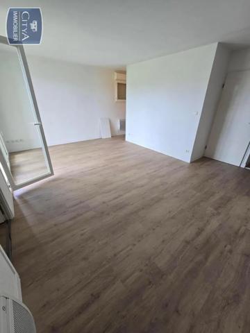 Appartement à louer 3 pièces 51.79m² Vayres (33870)