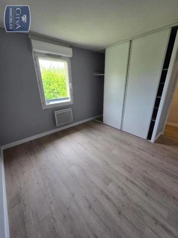 Appartement à louer 3 pièces 51.79m² Vayres (33870)