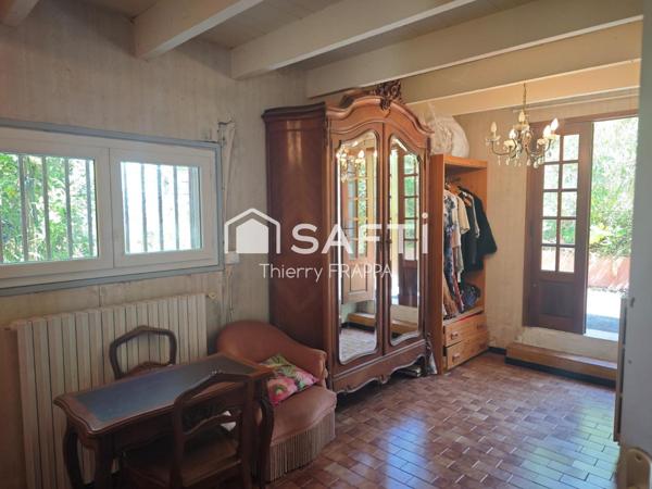 Vue mer, extérieurs et potentiel : une villa singulière