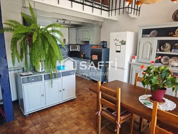 Vue mer, extérieurs et potentiel : une villa singulière