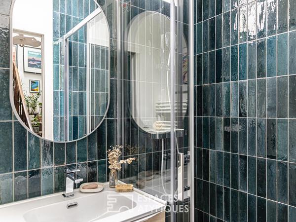 Une maison familiale de charme avec cour-jardin et garage