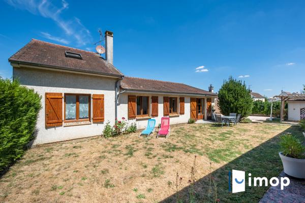 Maison calme avec extérieurs spacieux