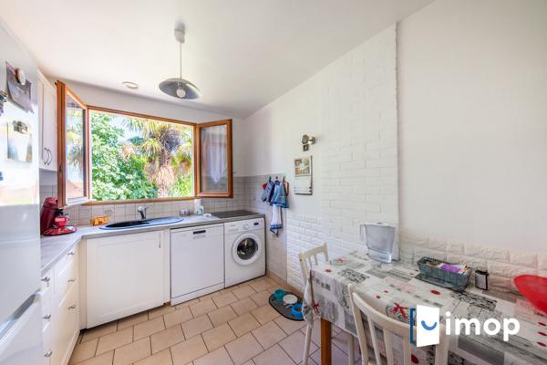 Maison calme avec extérieurs spacieux